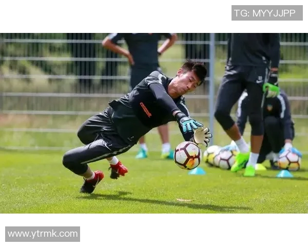 基辅迪纳摩迎战天津权健精彩对决展现足球魅力与激情 基辅迪纳摩迎战天津权健精彩对决展现足球魅力与激情